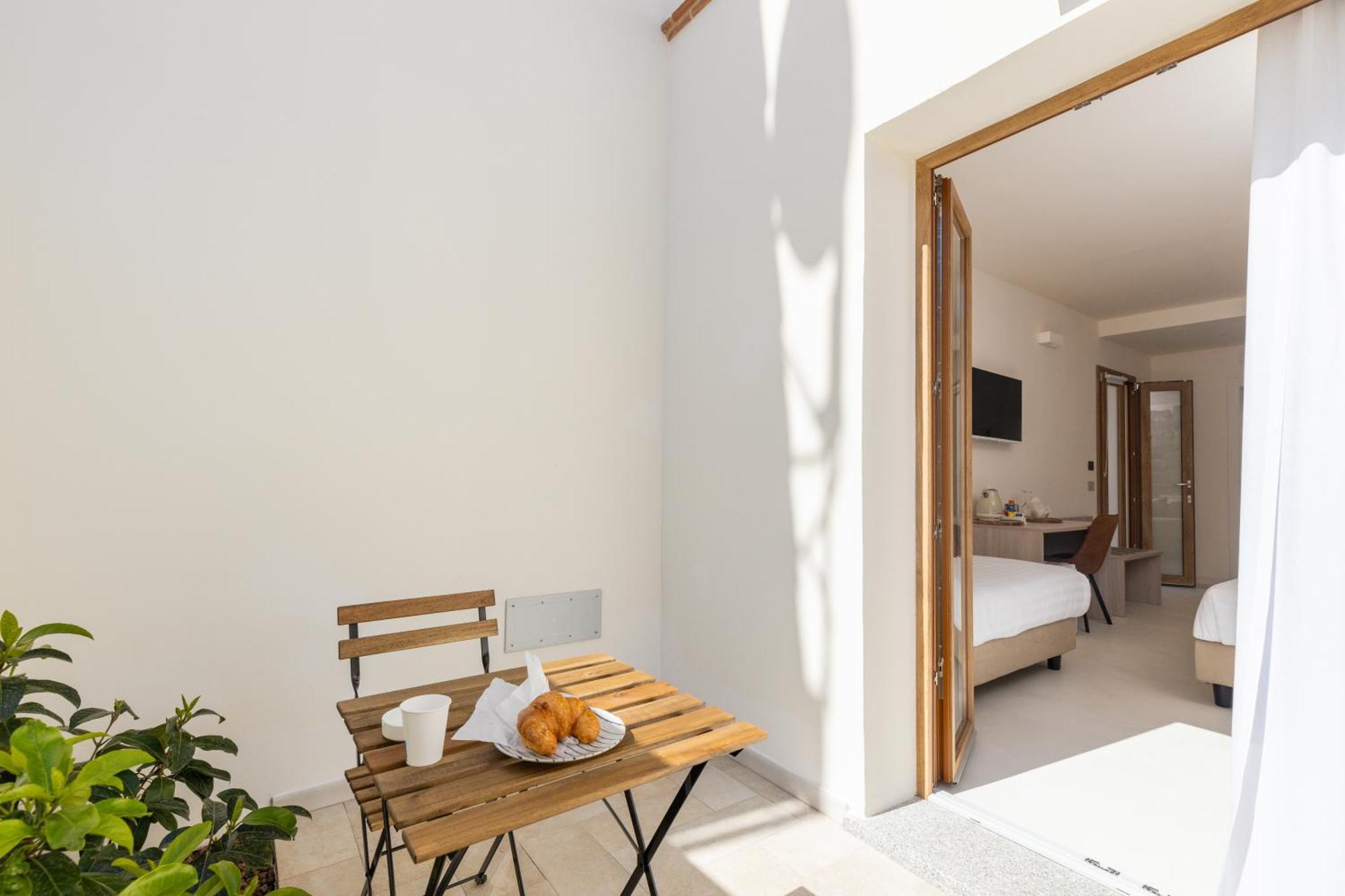 Ausentu Guest House 托尔托利 外观 照片